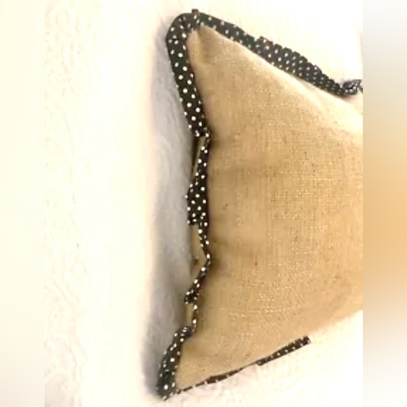 Farmacia jute Decorative pillow rooster appliqué with dots fabric ruffle 14” - Picture 5 of 6